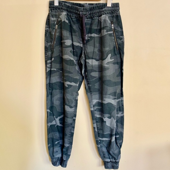 TNA| Aritzia| ‘Alix’ Grey Camouflage Twill Drawstring Pockets Joggers Sz S - Picture 4 of 6